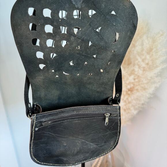 Vintage Moroccan Dark Tooled Leather Saddle Crossbody Bag - Boho Chic - Picture 7 of 10